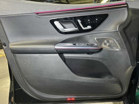 Used 2023 Mercedes-Benz EQE 500 4MATIC SUV image 21