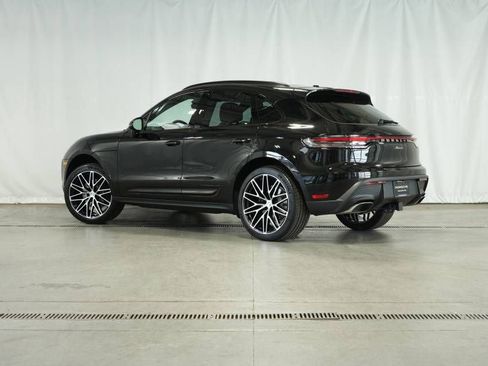 Certified 2025 Porsche Macan AWD/4WD image 3
