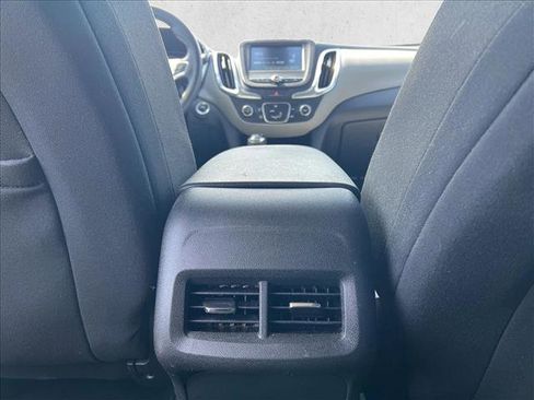Used 2018 Chevrolet Equinox LS FWD image 18