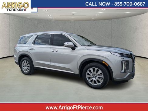Used 2023 Hyundai Palisade SEL image 1
