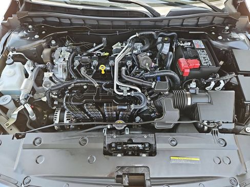 Used 2025 Nissan Altima 2.5 SR FWD image 35