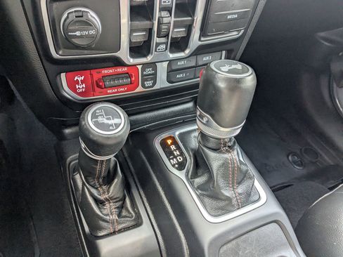 Used 2022 Jeep Wrangler Unlimited Rubicon w/ Xtreme Recon 35" Tire Package image 20