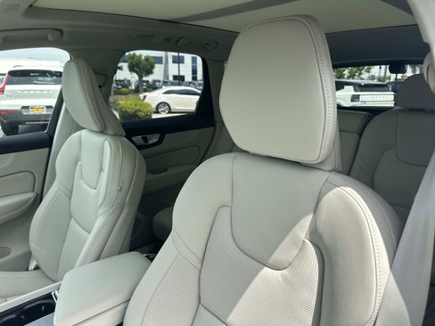 New 2026 Volvo XC60 B5 Ultra w/ Climate Package AWD/4WD image 15