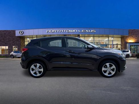 Used 2016 Honda HR-V LX image 22