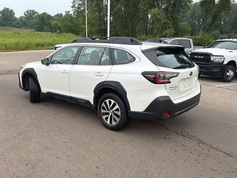 Used 2023 Subaru Outback AWD/4WD image 3