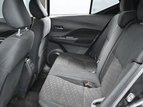 Used 2023 Nissan Kicks SV image 29