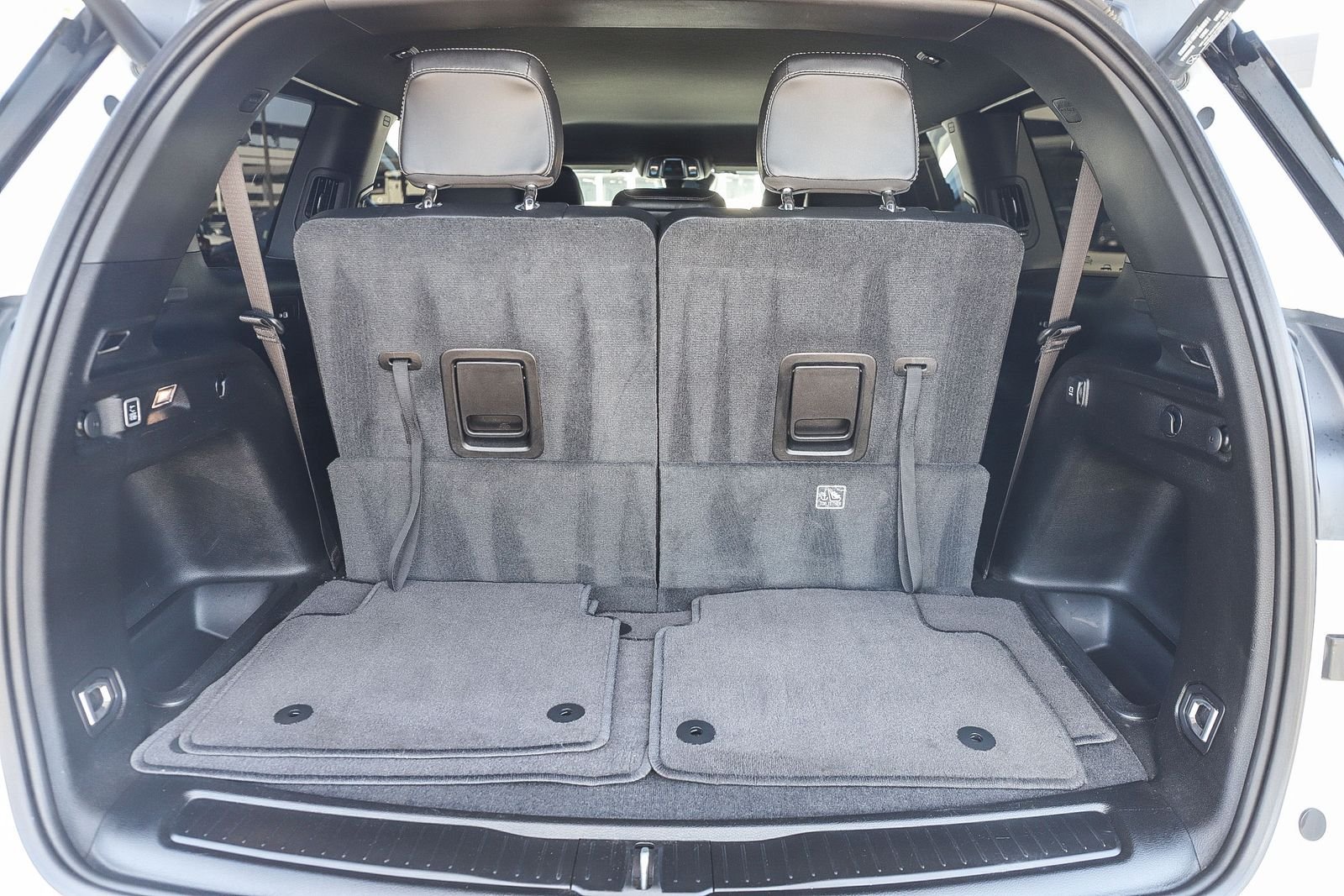 Used 2022 Jeep Grand Cherokee L Laredo RWD image 27