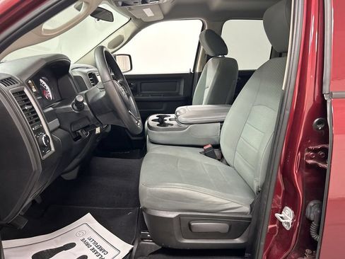 Used 2018 RAM 1500 Express w/ Express Value Package AWD/4WD image 9