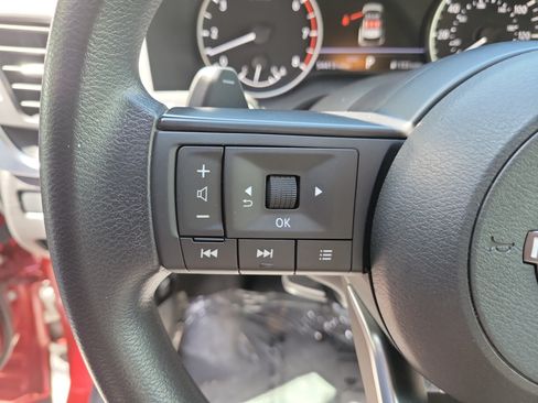 Used 2023 Nissan Rogue S AWD/4WD image 24