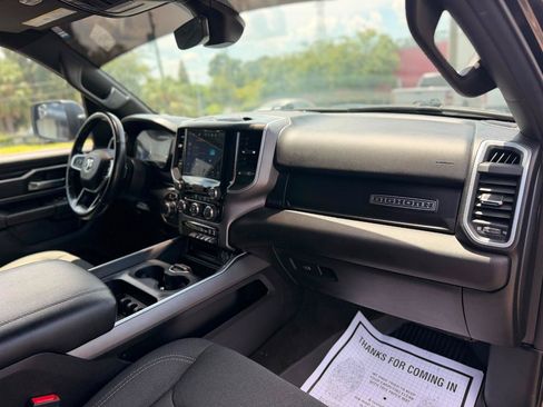 Used 2022 RAM 1500 Big Horn AWD/4WD image 12
