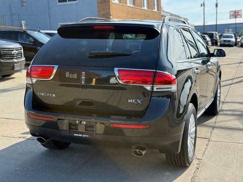 Used 2015 Lincoln MKX FWD w/ Walnut Swirl Wood Package image 8