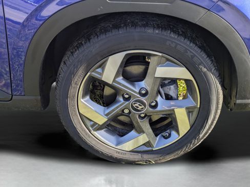 Certified 2024 Hyundai Venue SEL image 11