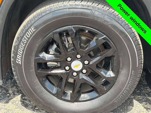 Used 2023 Chevrolet Traverse LS w/ Safety Package AWD/4WD image 33
