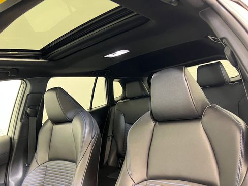 Used 2024 Toyota Corolla Cross XSE image 15