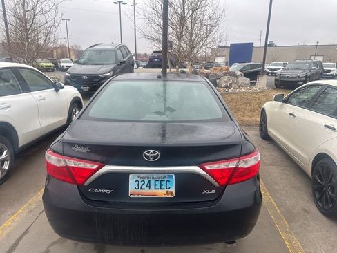 Used 2016 Toyota Camry XLE w/ Moonroof Package image 5