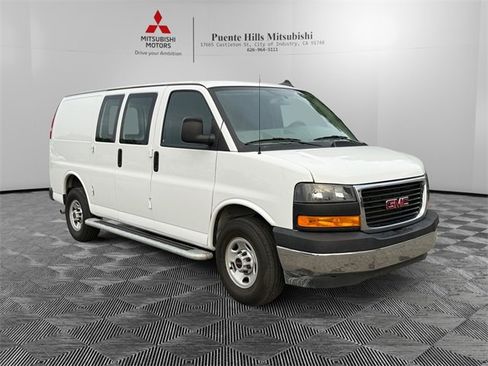 Used 2024 GMC Savana 2500 w/ Driver Convenience Package image 3