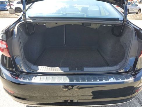 Used 2020 Volkswagen Jetta SE image 8