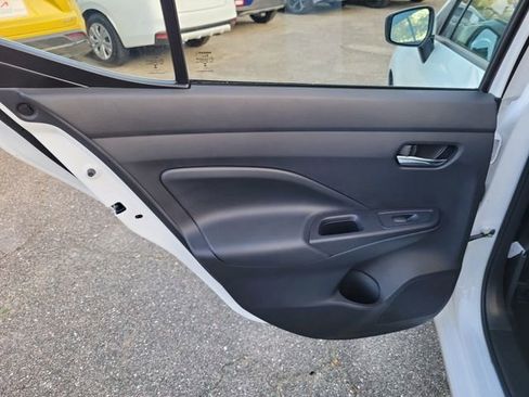 Used 2024 Nissan Versa SV FWD image 29