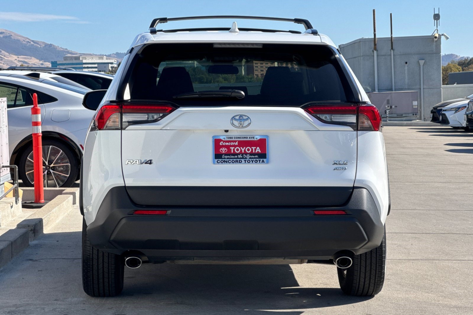 Used 2025 Toyota RAV4 XLE w/ Convenience Package AWD/4WD image 9
