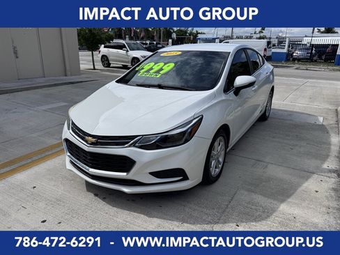 Used 2018 Chevrolet Cruze LT FWD image 1