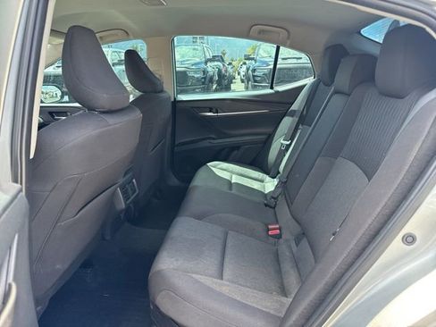 Used 2025 Toyota Camry LE w/ Convenience Package image 18