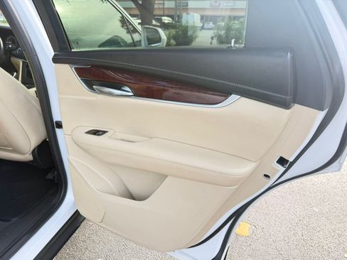 Used 2018 Cadillac XT5 Luxury w/ Driver Awareness Package AWD/4WD image 24