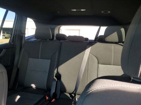 Used 2025 GMC Acadia Elevation image 28