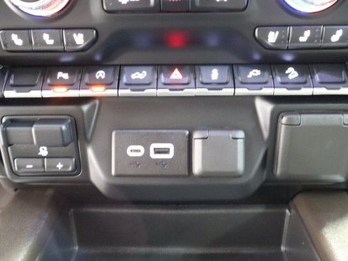 Used 2020 GMC Sierra 1500 SLT AWD/4WD image 60