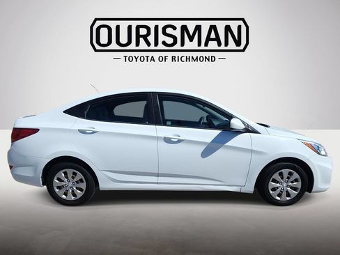 Used 2017 Hyundai Accent SE FWD image 9