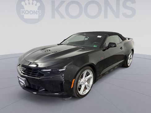 Used 2020 Chevrolet Camaro LT image 1