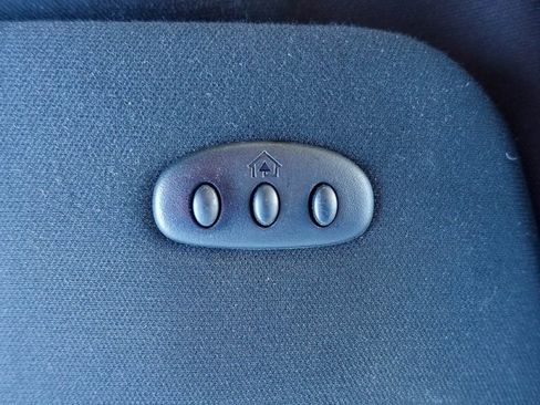 Used 2019 Dodge Grand Caravan GT image 18