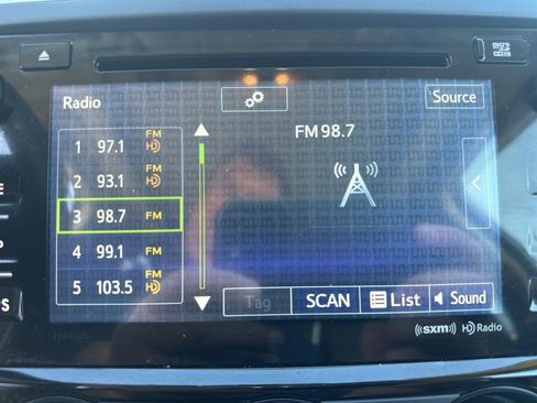 Used 2016 Subaru Forester 2.5i Touring w/ Eyesight & Navigation System AWD/4WD image 27
