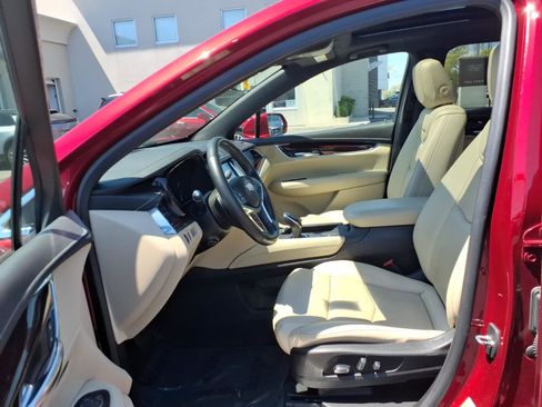 Used 2019 Cadillac XT5 Luxury FWD image 19