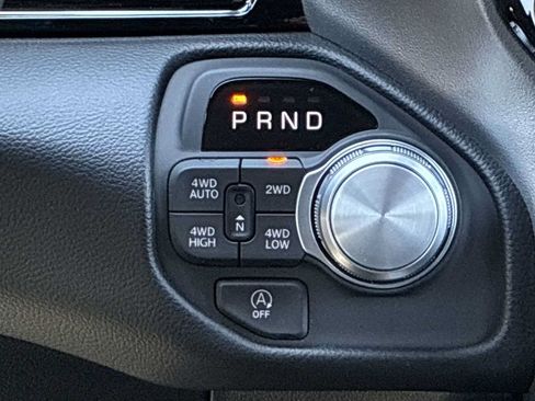 New 2026 RAM 1500 Laramie AWD/4WD image 21