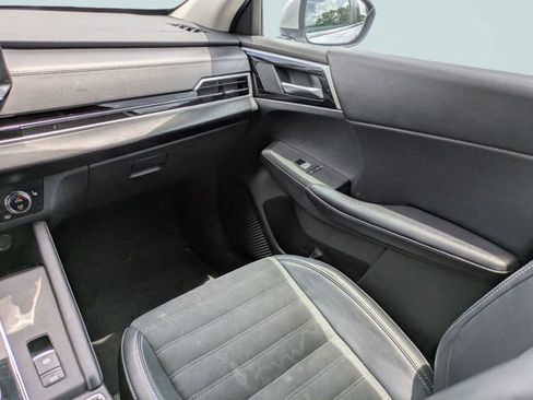 Used 2024 Mitsubishi Outlander SE AWD/4WD image 19