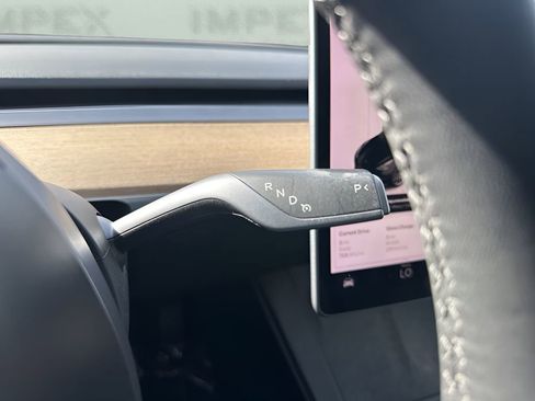 Used 2023 Tesla Model 3 Standard Range image 17