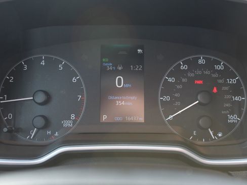 Used 2025 Toyota Corolla SE image 16