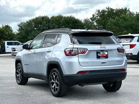 Used 2025 Jeep Compass Limited AWD/4WD image 13