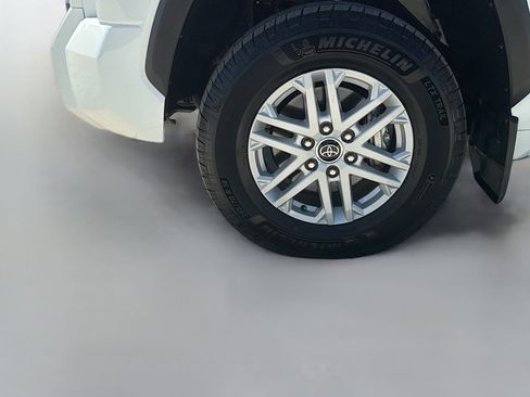 Used 2024 Toyota Tundra SR5 AWD/4WD image 32