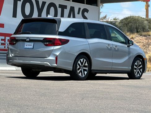 Used 2025 Honda Odyssey EX-L image 5