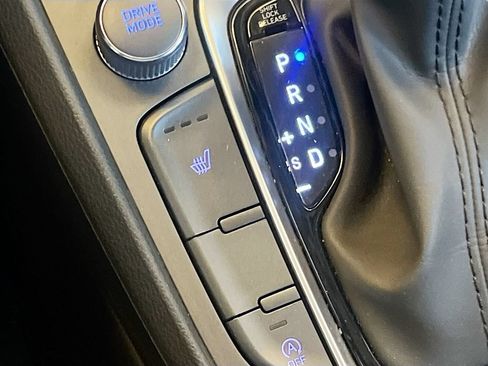 Used 2023 Hyundai Kona Limited FWD image 21