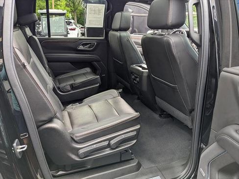 Used 2021 Chevrolet Suburban High Country w/ Premium Package AWD/4WD image 21