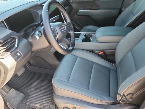 Used 2024 GMC Acadia AT4 w/ Super Cruise Package image 12