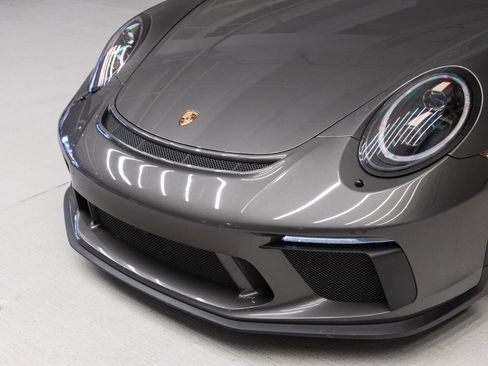 Certified 2018 Porsche 911 GT3 RWD image 33