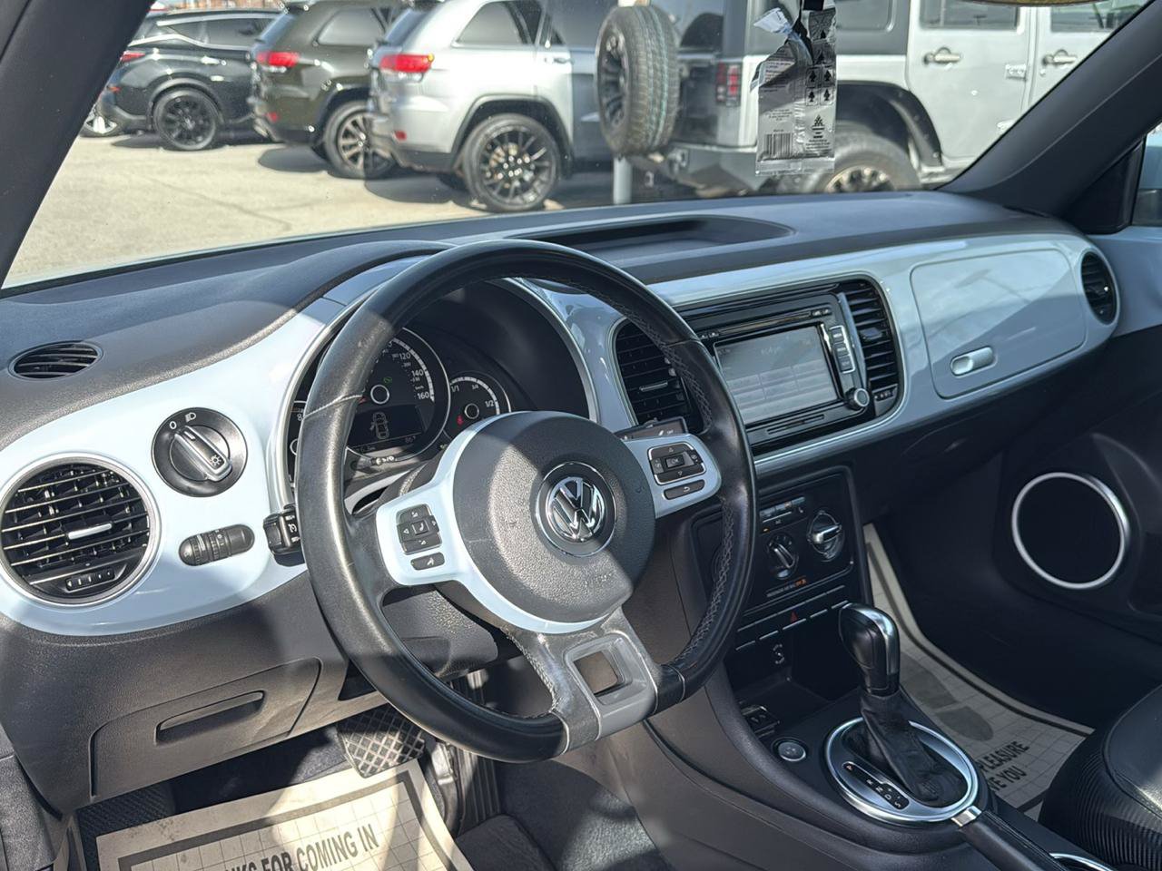 Used 2013 Volkswagen Beetle 2.5 FWD image 8