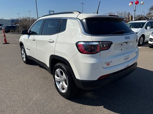 Used 2019 Jeep Compass Latitude AWD/4WD image 5