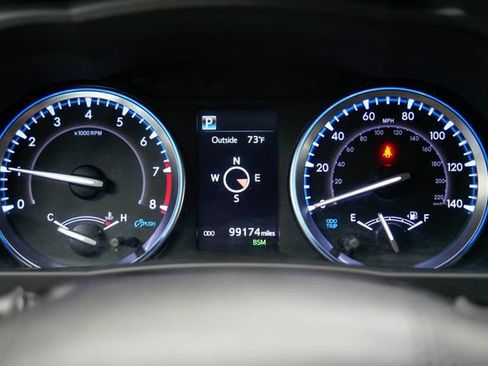 Used 2019 Toyota Highlander XLE AWD/4WD image 26