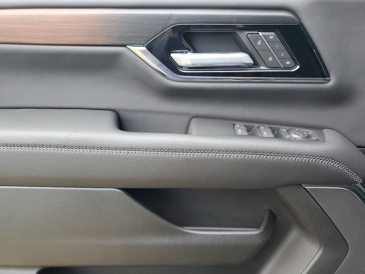 New 2026 GMC Yukon XL Denali RWD image 17