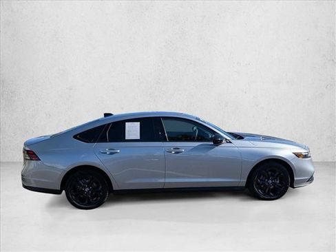 Used 2025 Honda Accord SE image 4