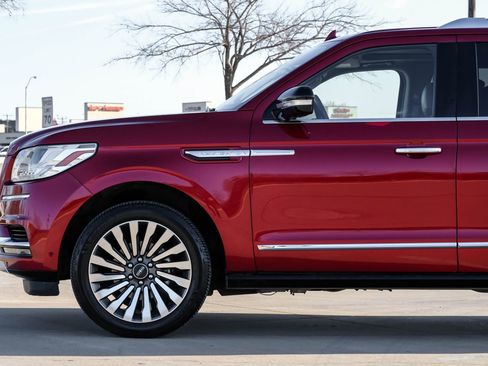 Used 2018 Lincoln Navigator Reserve w/ Technology Package image 15